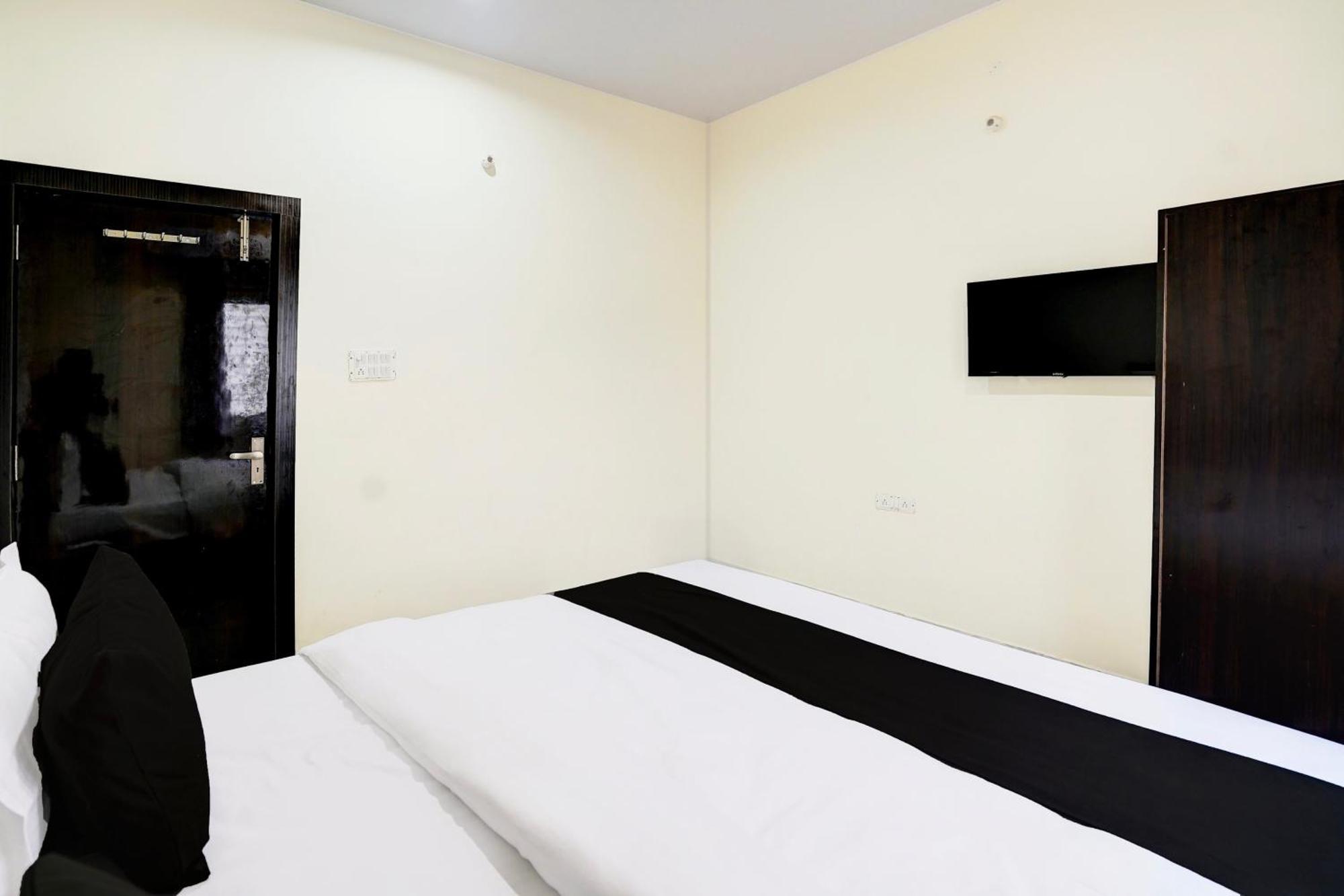 Hotel O The Crown Inn Danapur Esterno foto